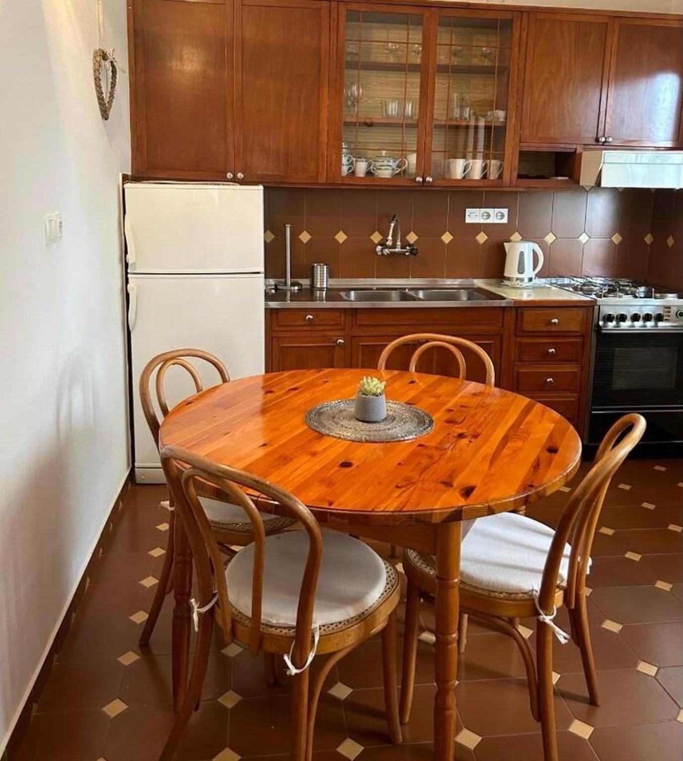 Apartments Matkov - Quite And Peaceful Location Jelsa  Bagian luar foto