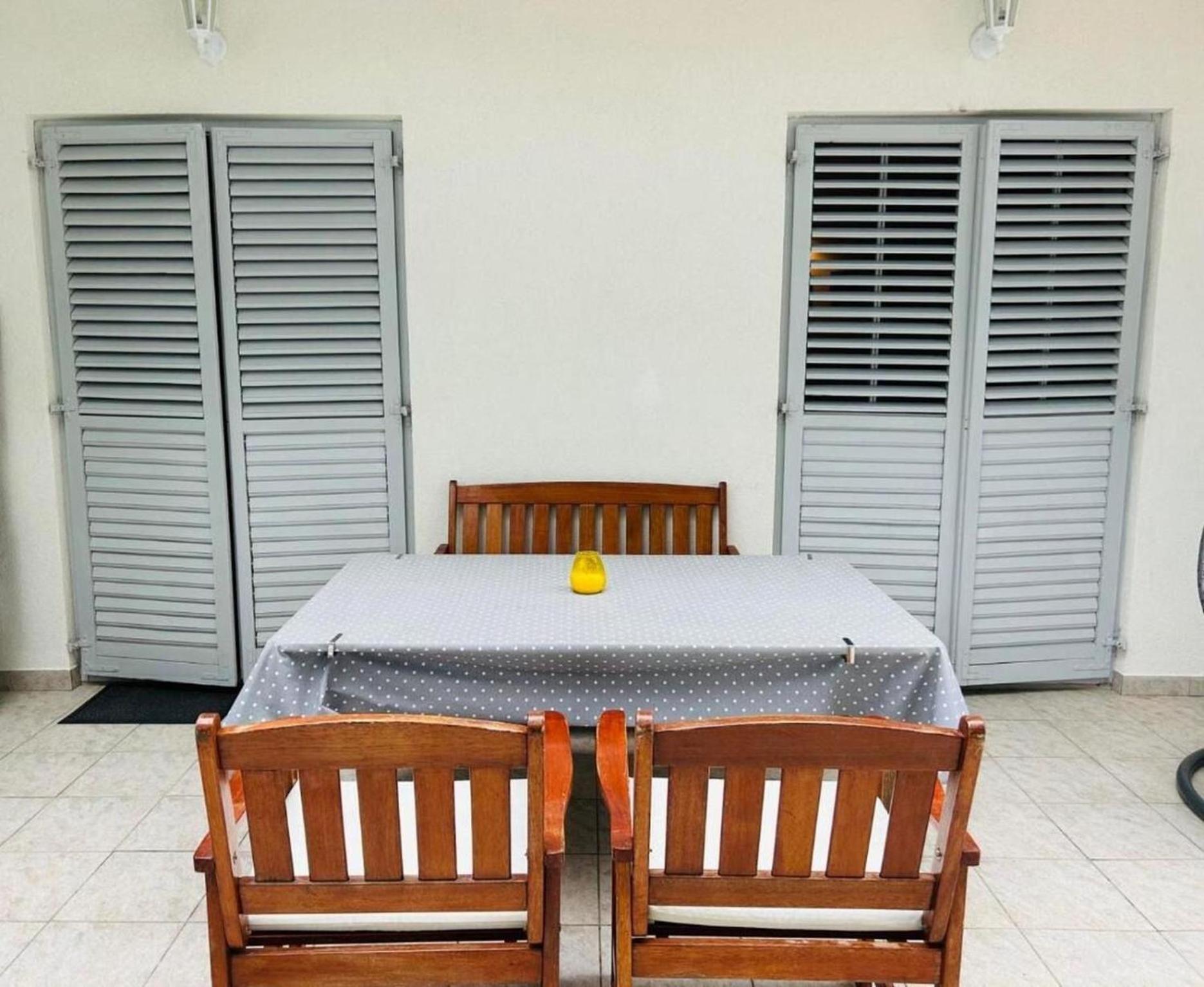 Apartments Matkov - Quite And Peaceful Location Jelsa  Bagian luar foto