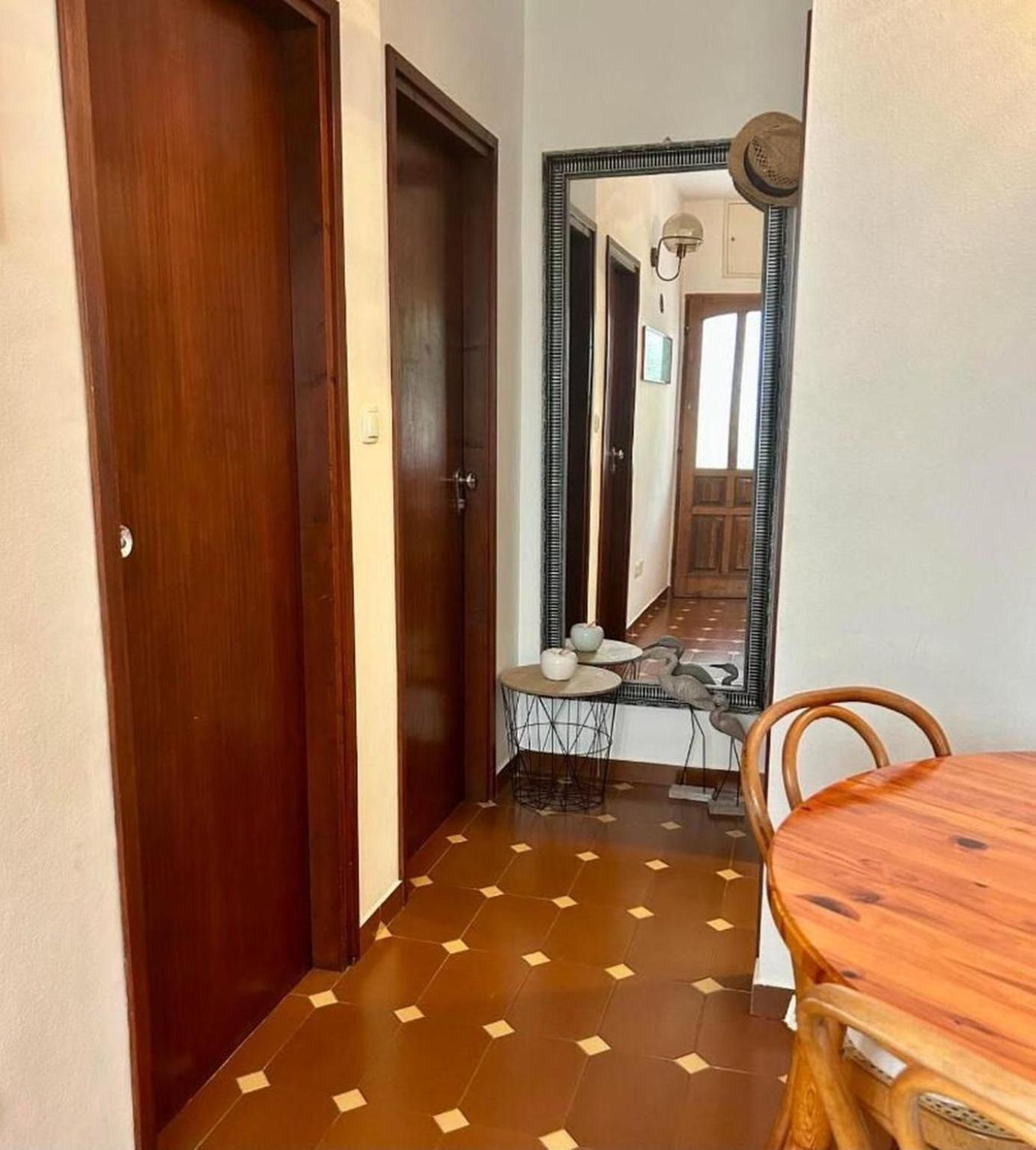 Apartments Matkov - Quite And Peaceful Location Jelsa  Bagian luar foto