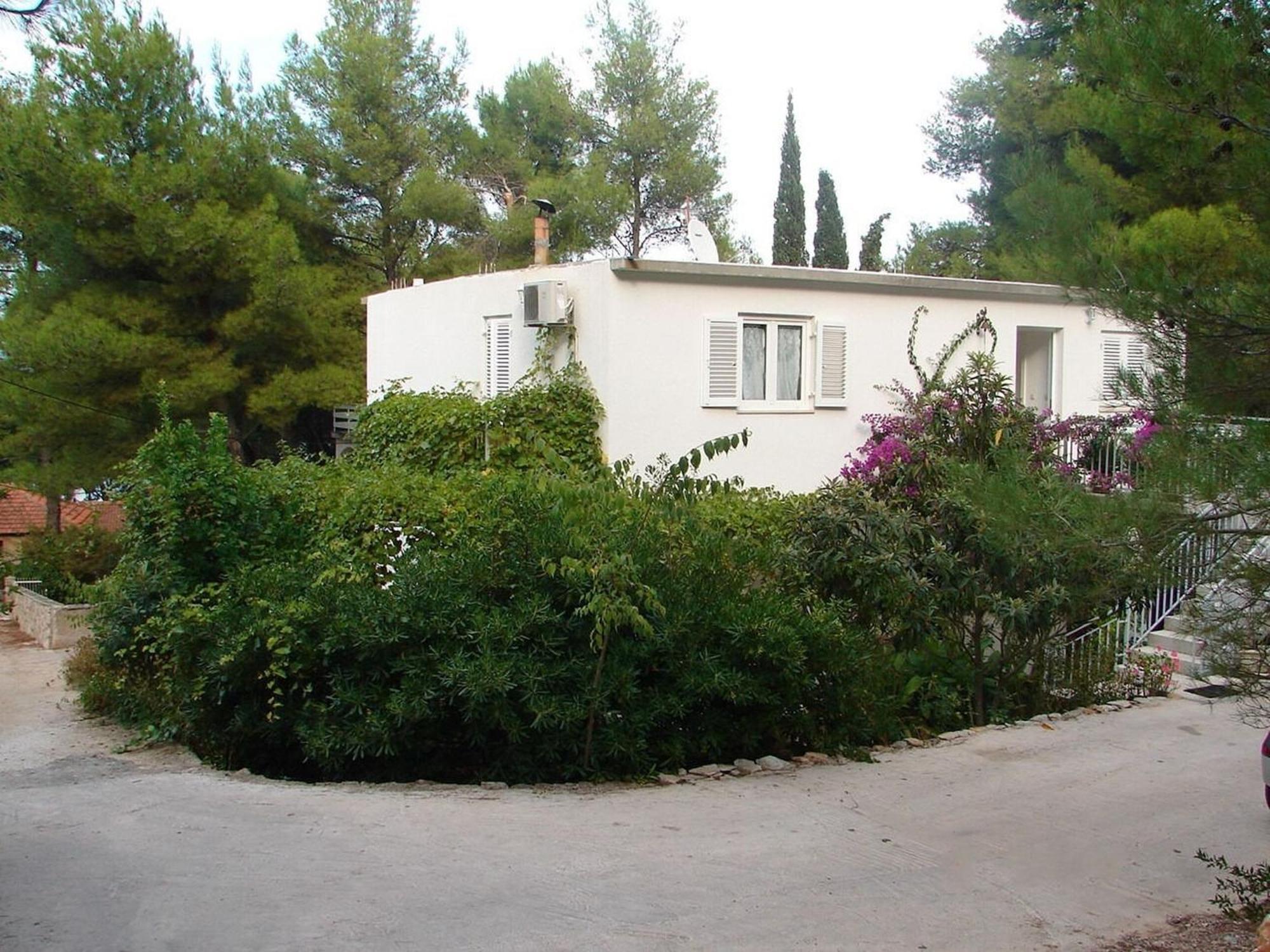 Apartments Matkov - Quite And Peaceful Location Jelsa  Bagian luar foto